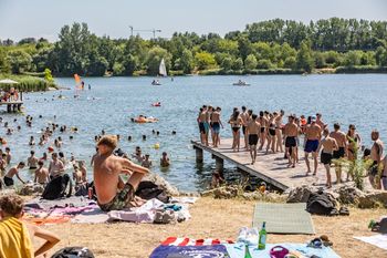 Długoterminowa prognoza pogody. Bałtyk, Mazury, czy góry? Gdzie najlepiej na wakacje 2025? Pogoda może zaskoczyć