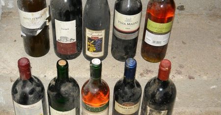 Zaryzykowali dla 28 butelek wina. Teraz grozi im 5 lat więzienia