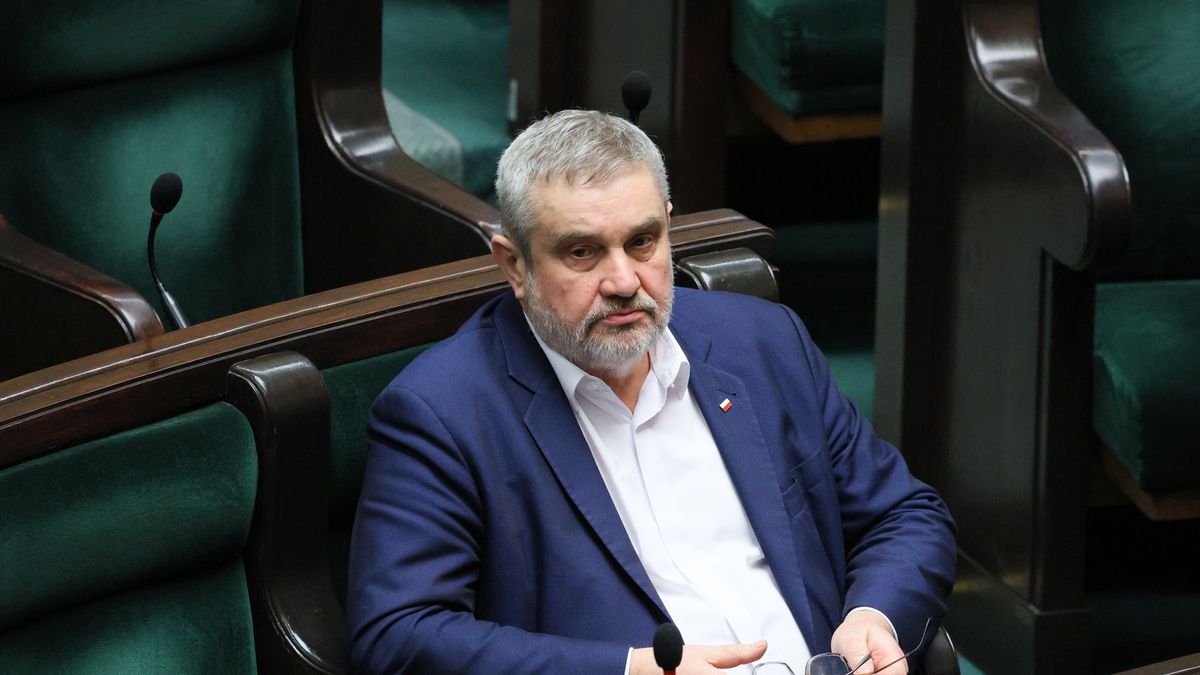 Jan Krzysztof Ardanowski
Warszawa, 06.02.2025. Pose� KP Wolni Republikanie Jan Krzysztof Ardanowski na sali obrad, w drugim dniu posiedzenia Sejmu w Warszawie, 6 bm. (mr) PAP/Pawe� Supernak
Pawe� Supernak
10 10. X kadencja kadencji, 28 28. posiedzenie posiedzenia, g�osowa�, obrad, plenarna, polityka, posiedzenie, sala, sejm, sejmie, sejmu