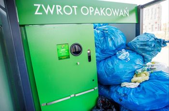 Pracownicy mają dość butelkomatów. Poskarżyli się do sanepidu