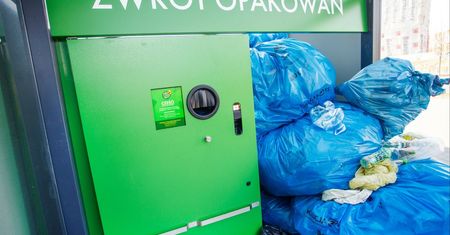 Pracownicy mają dość butelkomatów. Poskarżyli się do sanepidu