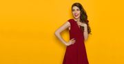 Czy wypada założyć czerwoną sukienkę na wesele? Sprawdź, jak nie popełnić modowego faux pas