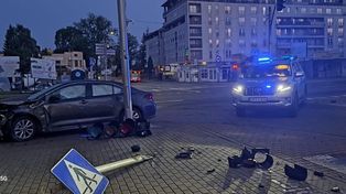 Kolizja w Piasecznie. Obywatel Ukrainy uciekł z miejsca zdarzenia. Porzucił pojazd i pasażerów