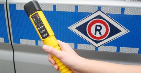 Przyjechał do warsztatu nissanem, odjechał toyotą. 72-latek był pijany