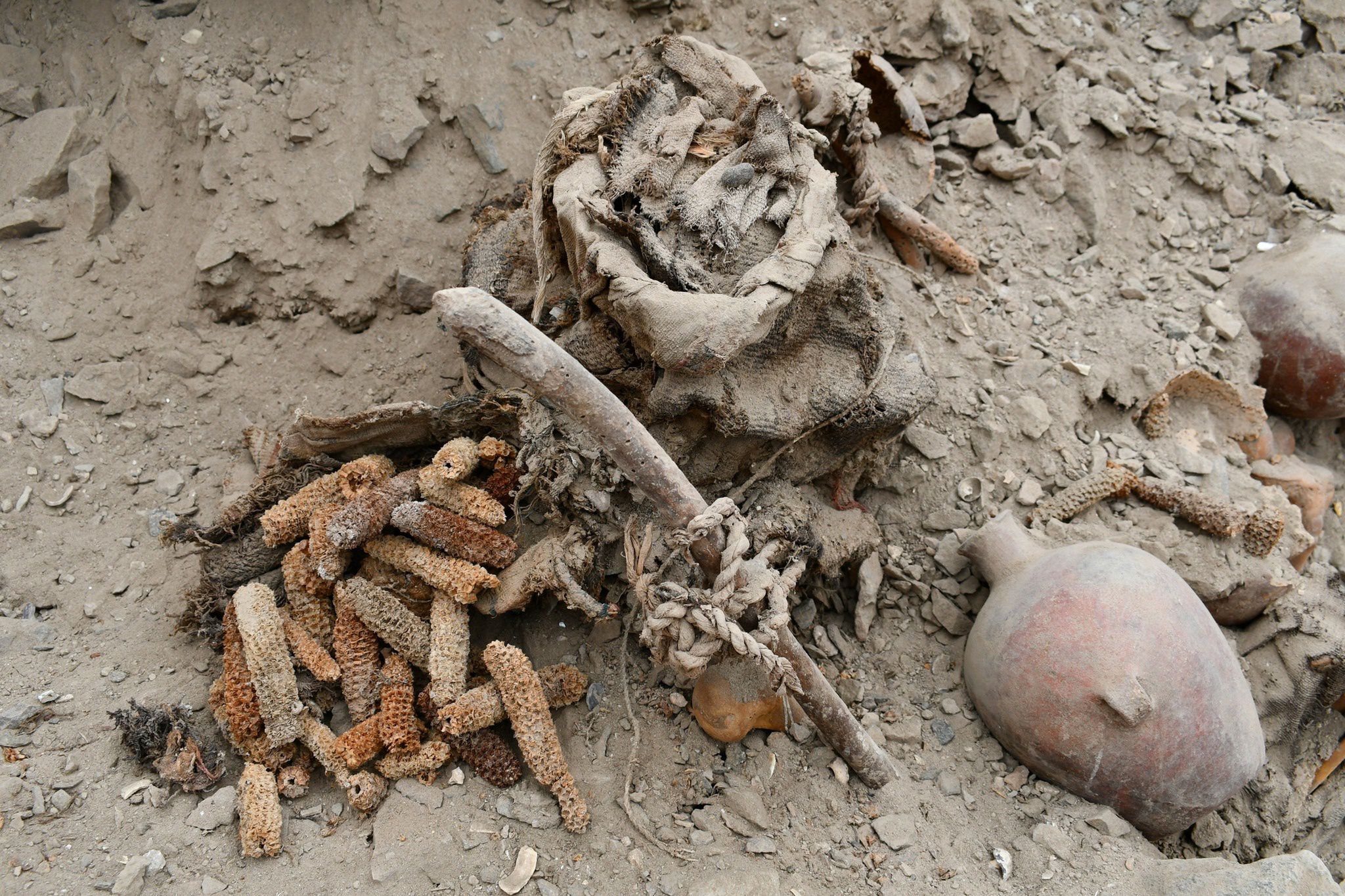 Polscy archeolodzy odkryli niezwykłe cmentarzysko w Peru