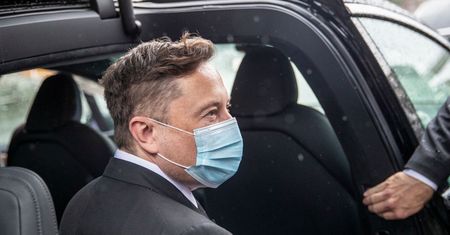 Elon Musk stracił fortunę. Kwota jest gigantyczna