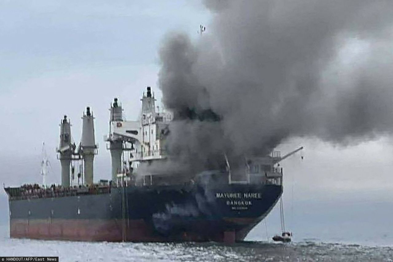 Zmasowany atak Iranu. Trafiony kolejny statek