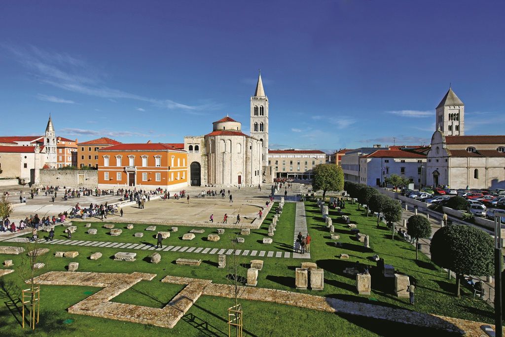 Zadar przyciąga m.in. mnogością cennych zabytków.