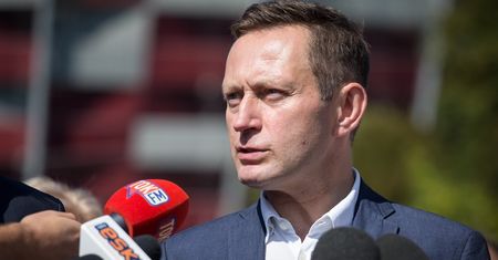 Paweł Rabiej wrócił z urlopu? Rośnie popularność pewnego zdjęcia