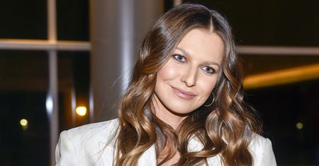 Anna Lewandowska w kusym stroju. Znowu chwali się zgrabną sylwetką