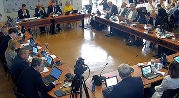 Radni KO i Łączy nas Leszno udzielili wotum zaufania prezydentowi Rusieckiemu. Prawo i Sprawiedliwość wstrzymało się od głosu