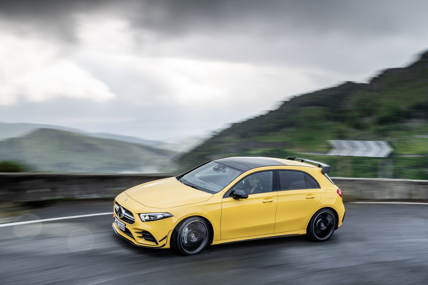 Na razie wiemy jak będzie wyglądać A35 AMG, ale to nie koniec wyscigu na konie mechaniczne