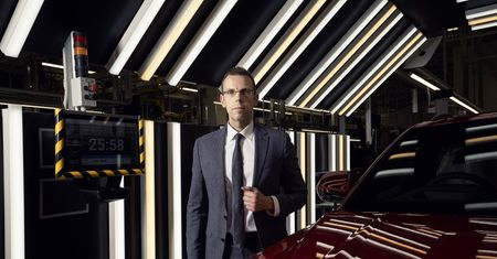 To on wprowadzi Lamborghini w erę aut elektrycznych. Rouwen Mohr powiedział mi wszystko o supersamochodach na prąd