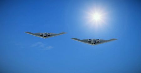 12 bombowców B-2 w powietrzu. Ameryka podrywa "niewidzialne" samoloty