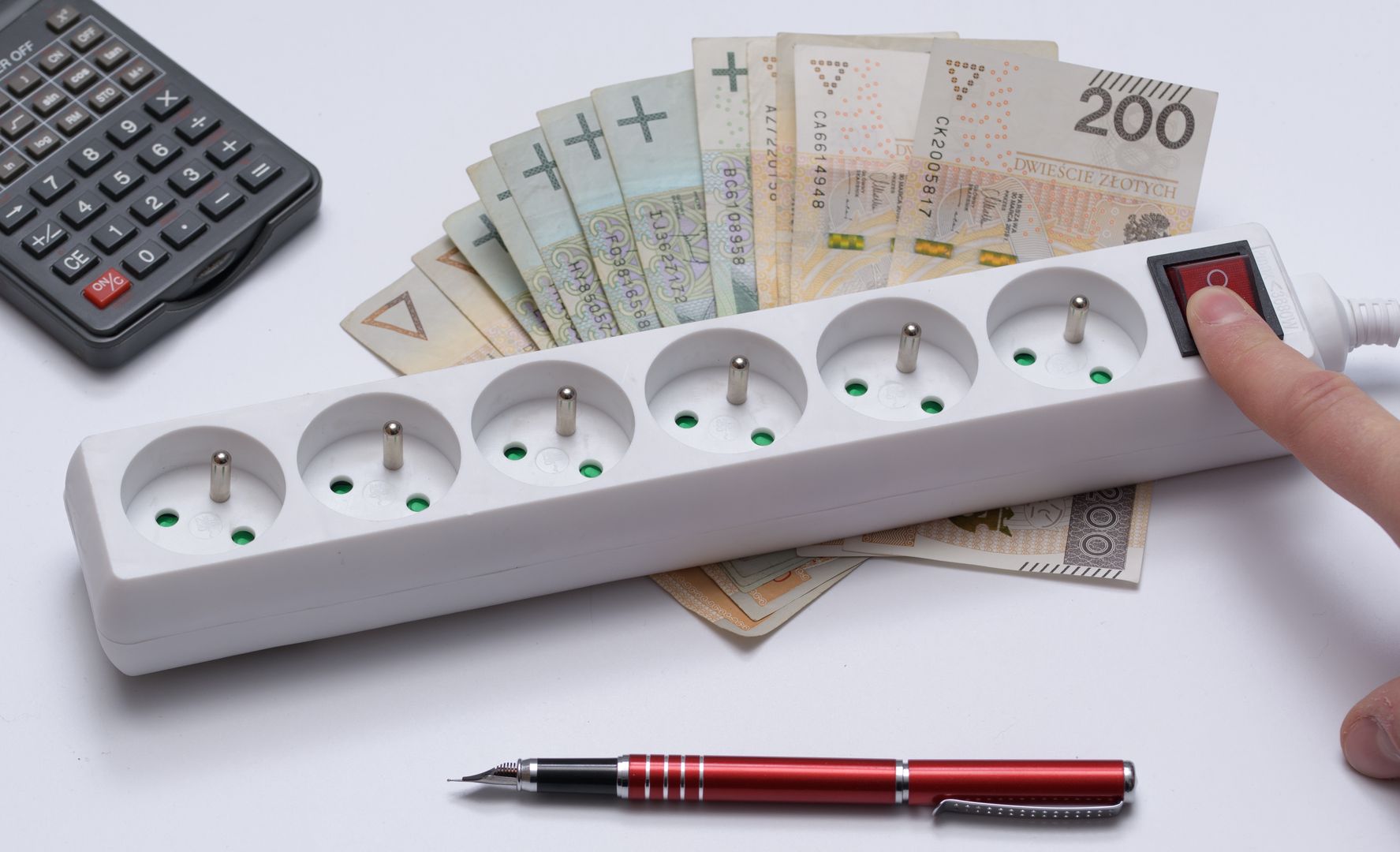 Niższe rachunki za prąd. Ceny jak w zeszłym roku + 125 zł upustu