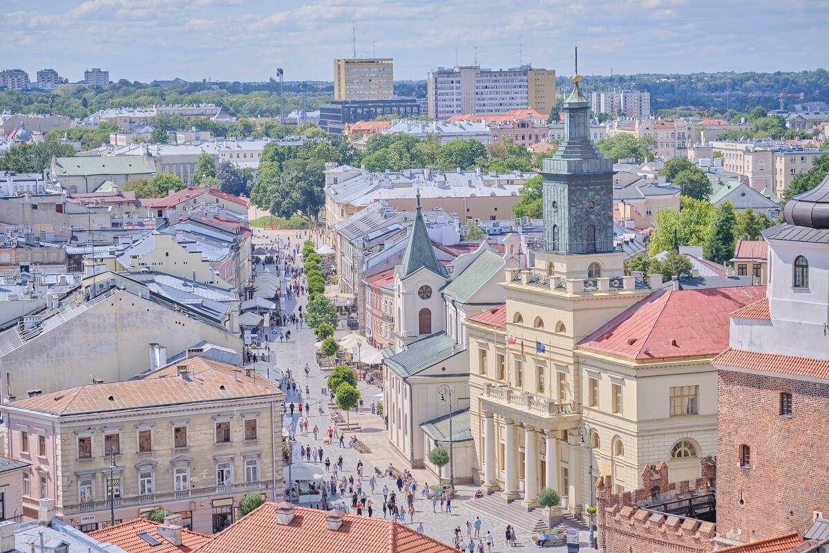 Widok na deptak z Wieży Trynitarskiej