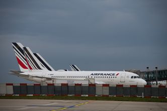 Chaos na głównym lotnisku Paryża. Odwołano co piąty lot