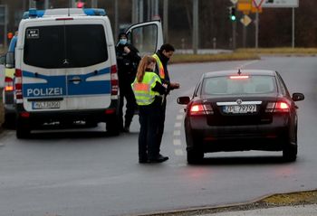 Samochodem po Europie. Oto najdziwniejsze przepisy ruchu drogowego