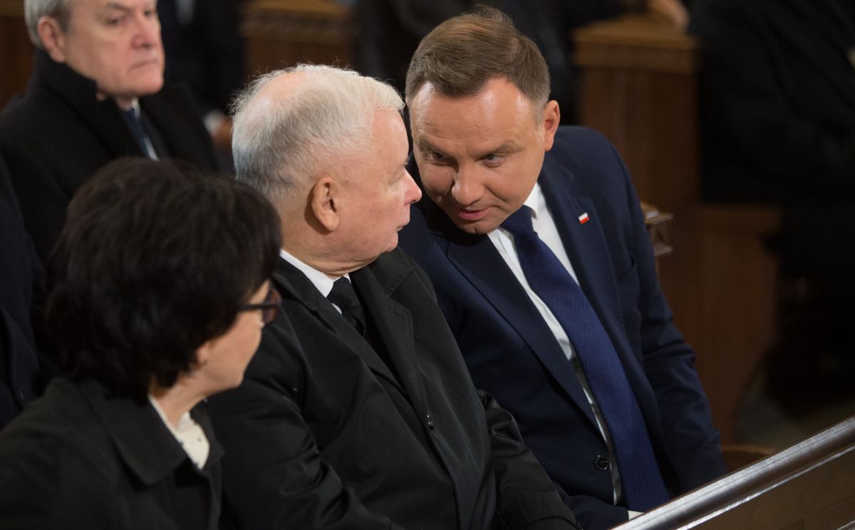 Jarosław Kaczyński zapowiedział podwyżki i tak się stało 