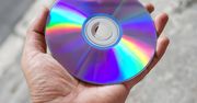 Gdzie wyrzucić płyty CD? Błąd może cię słono kosztować