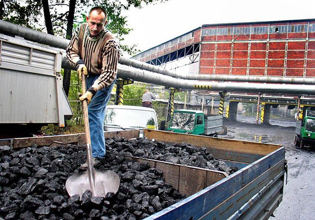 Walka ze smogiem. Na koniec I kwartału będą normy jakości dla węgla