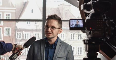 Polak podbija świat. Zarabia miliony, bo jego klienci nie chcą, by Google wiedział za dużo