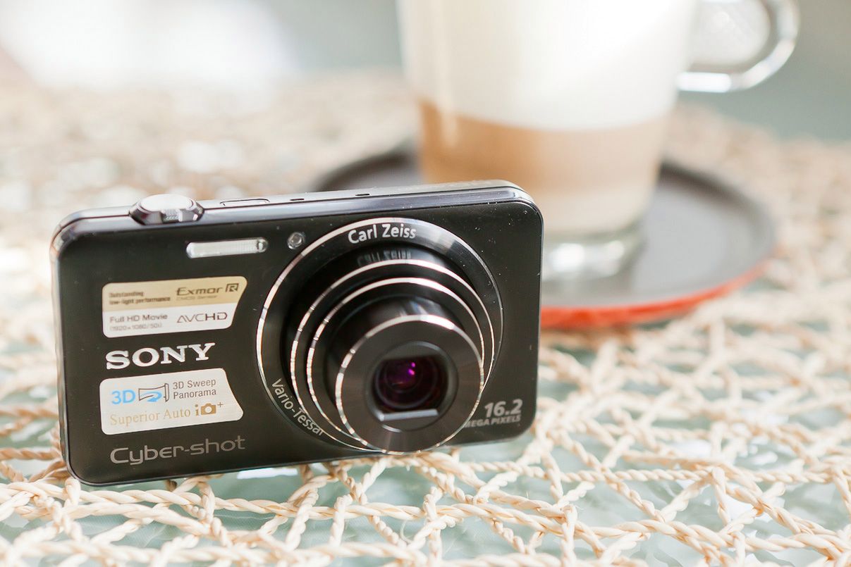 Sony WX50 - stylowy miniaturowy dodatek [wideotest]