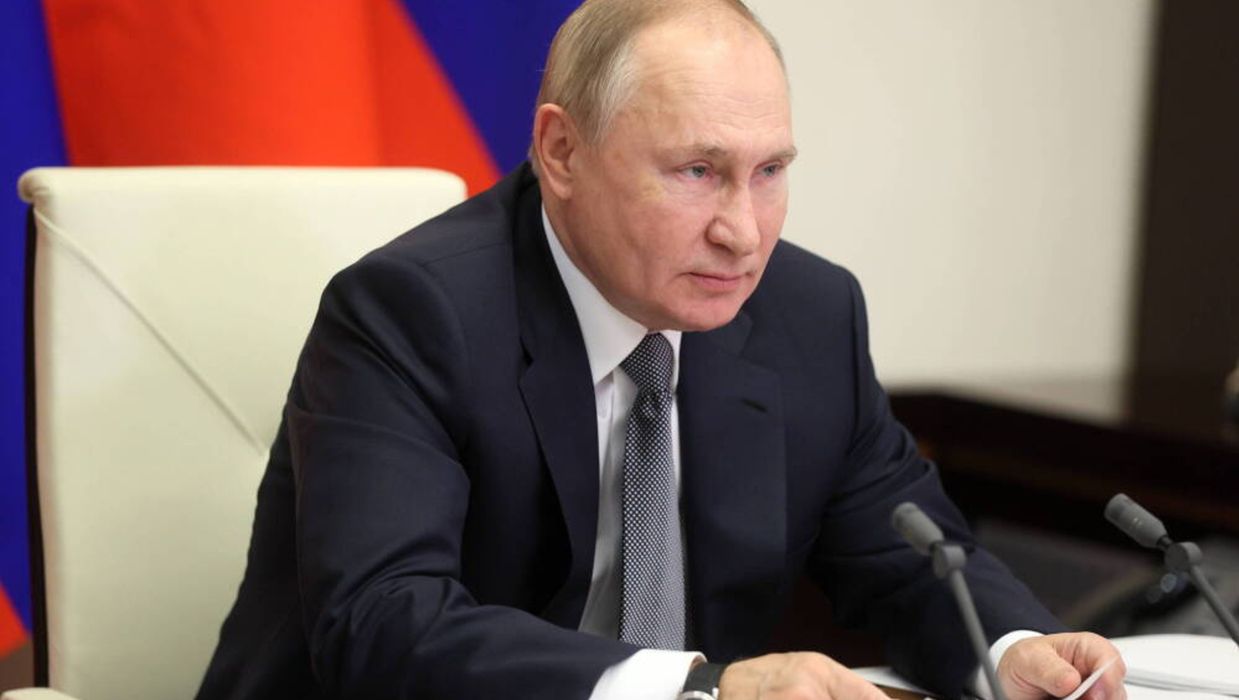 Gest dyplomacji na czterech kołach. Putin obdarowuje Kima luksusową limuzyną.