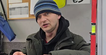 Był "chłopakiem do wzięcia". Mówi, ile na tym zarobił