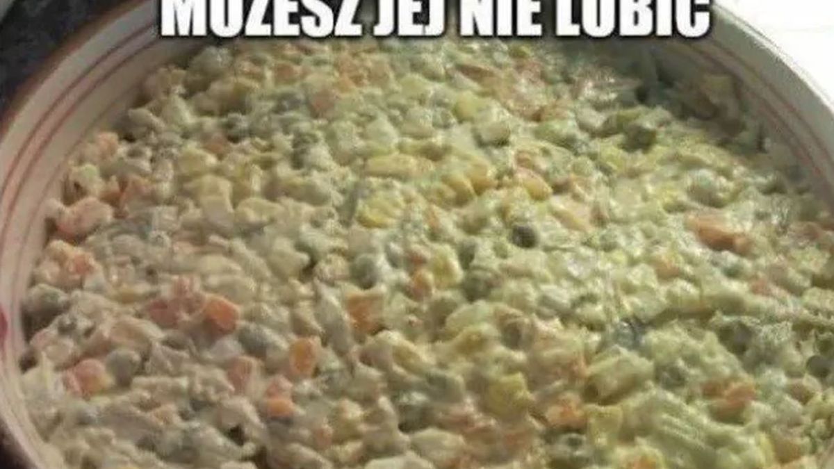 Memy o sałatce warzywnej podbijają polski internet nie od dziś.