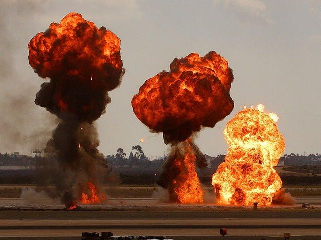 Cień nad Iranem: jakie zagrożenia niesie bombardowanie obiektów nuklearnych?