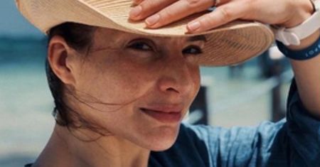 Anna Dereszowska w kostiumie kąpielowym wkracza w nowy rok na plaży w Zanzibarze (FOTO)