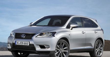 Mały crossover Lexusa dostanie turbosprężarkę - Toyota w drodze do downsizingu?
