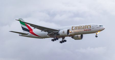 Emirates rozpychają się w Europie. Chcą wozić nie tylko pasażerów