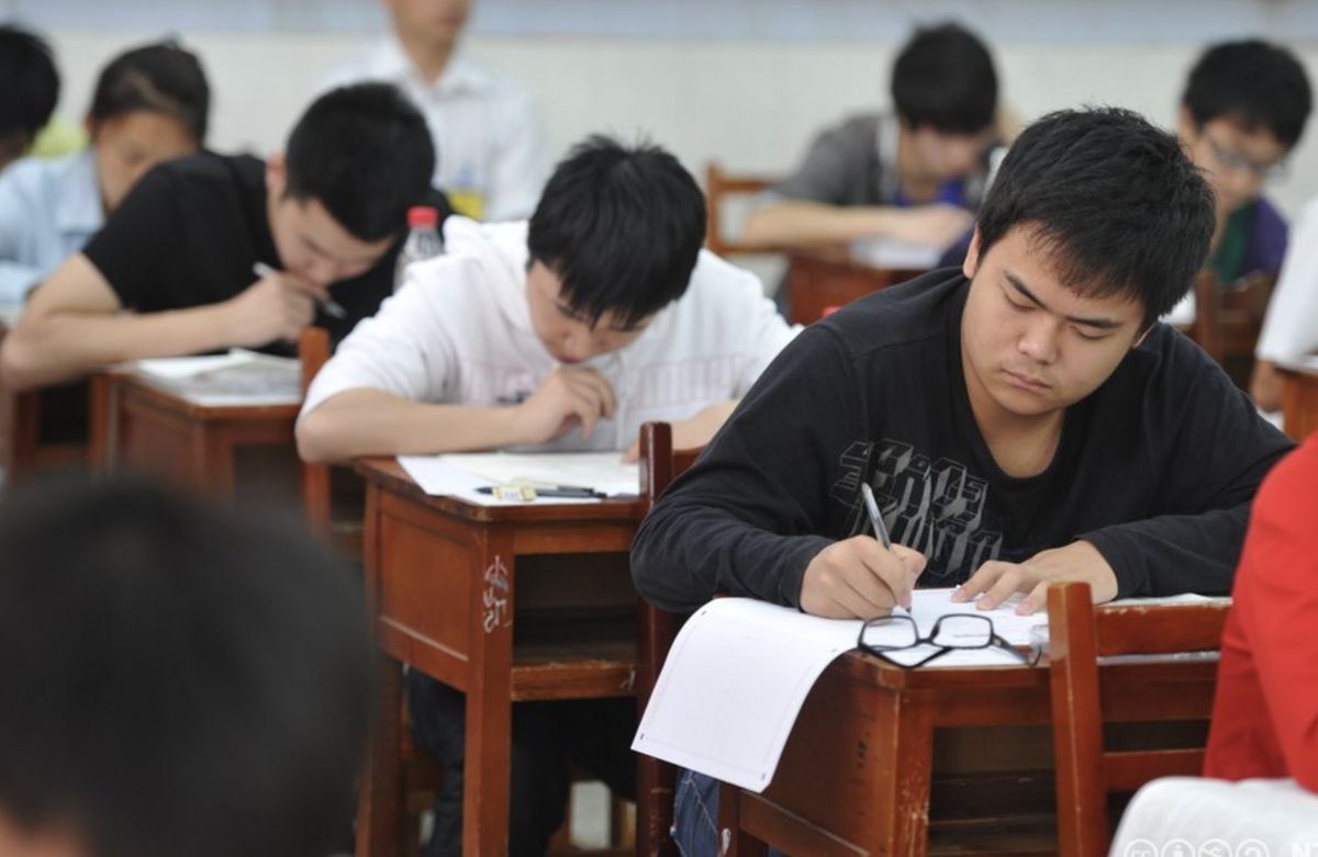 Przez gaokao, jeden z ważniejszych momentów w życiu chińskiego nastolatka, 55-latek będzie przechodził już 26. raz. Nie rezygnuje x planów dostania się na renomowana uczelnię   