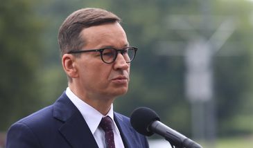Czwarta fala koronawirusa. Mateusz Morawiecki mówi o powrocie do szkół