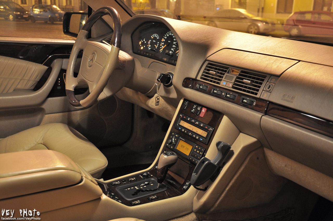 Mercedes-Benz C140 4