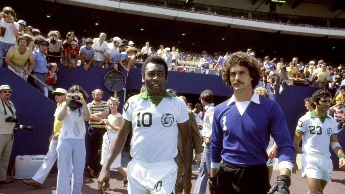 East News / Na zdjęciu: Pele (z lewej)