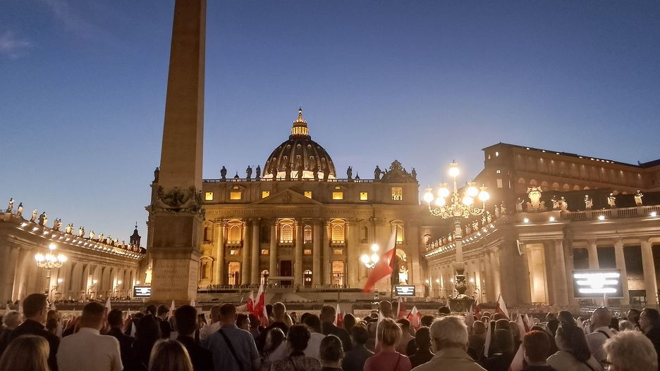 Watykan wskazał dopuszczalne określenia Maryi
