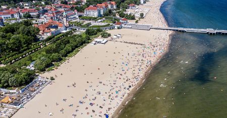 Branża turystyczna zaskoczona. Wakacje zaliczyły falstart, turystów jest mało