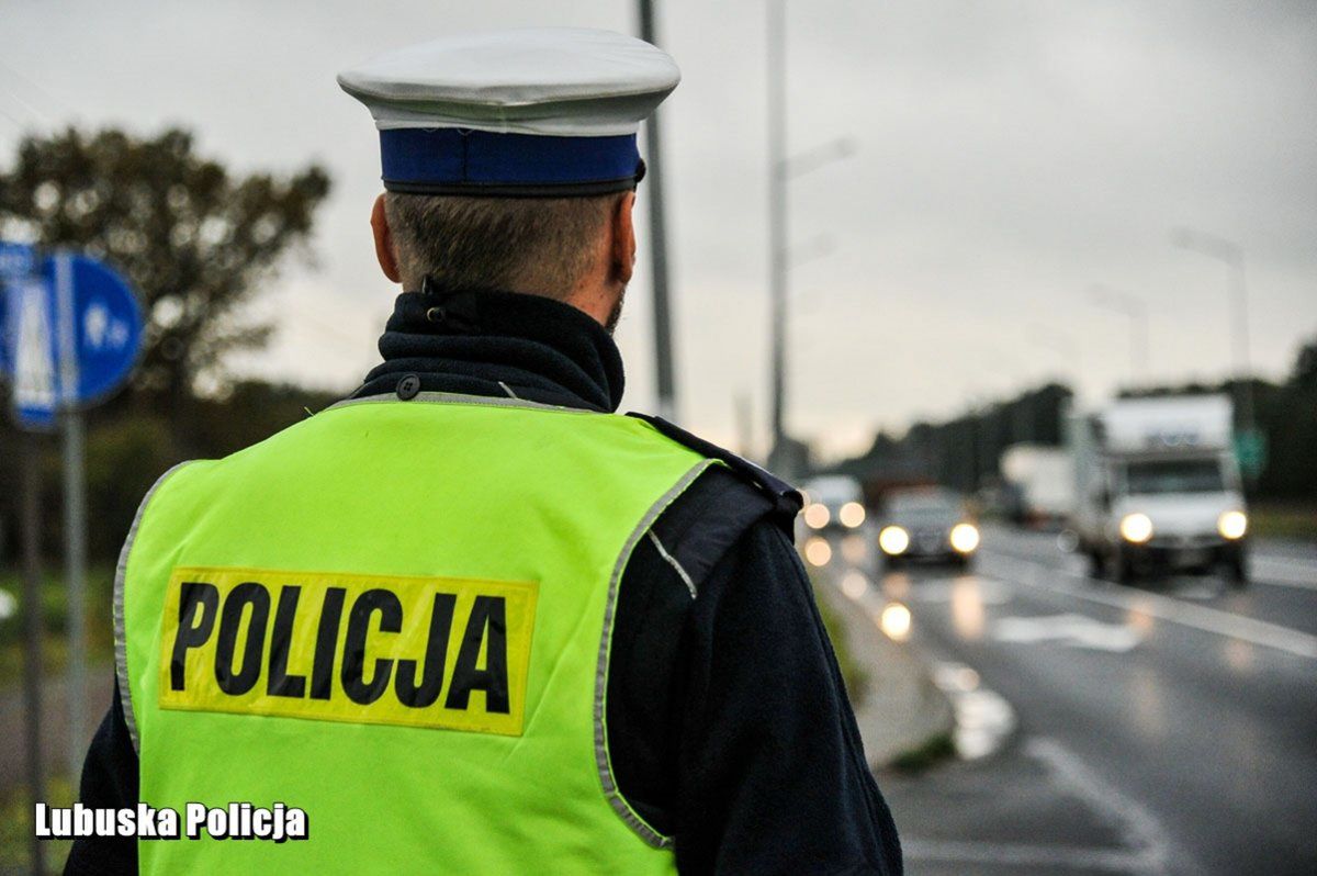 Śmiertelnie potrącił rowerzystę i uciekł. Policja prosi o pomoc