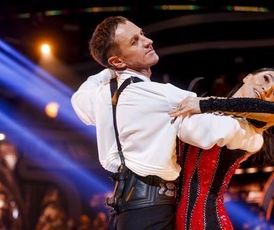 "Taniec z gwiazdami": nie pomogły nawet śpiewy. Odpadli w pierwszym odcinku