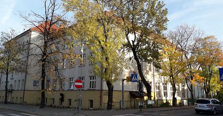Koronawirus. Zakażona uczennica. Klasa na kwarantannie, a nauczyciele w szkole