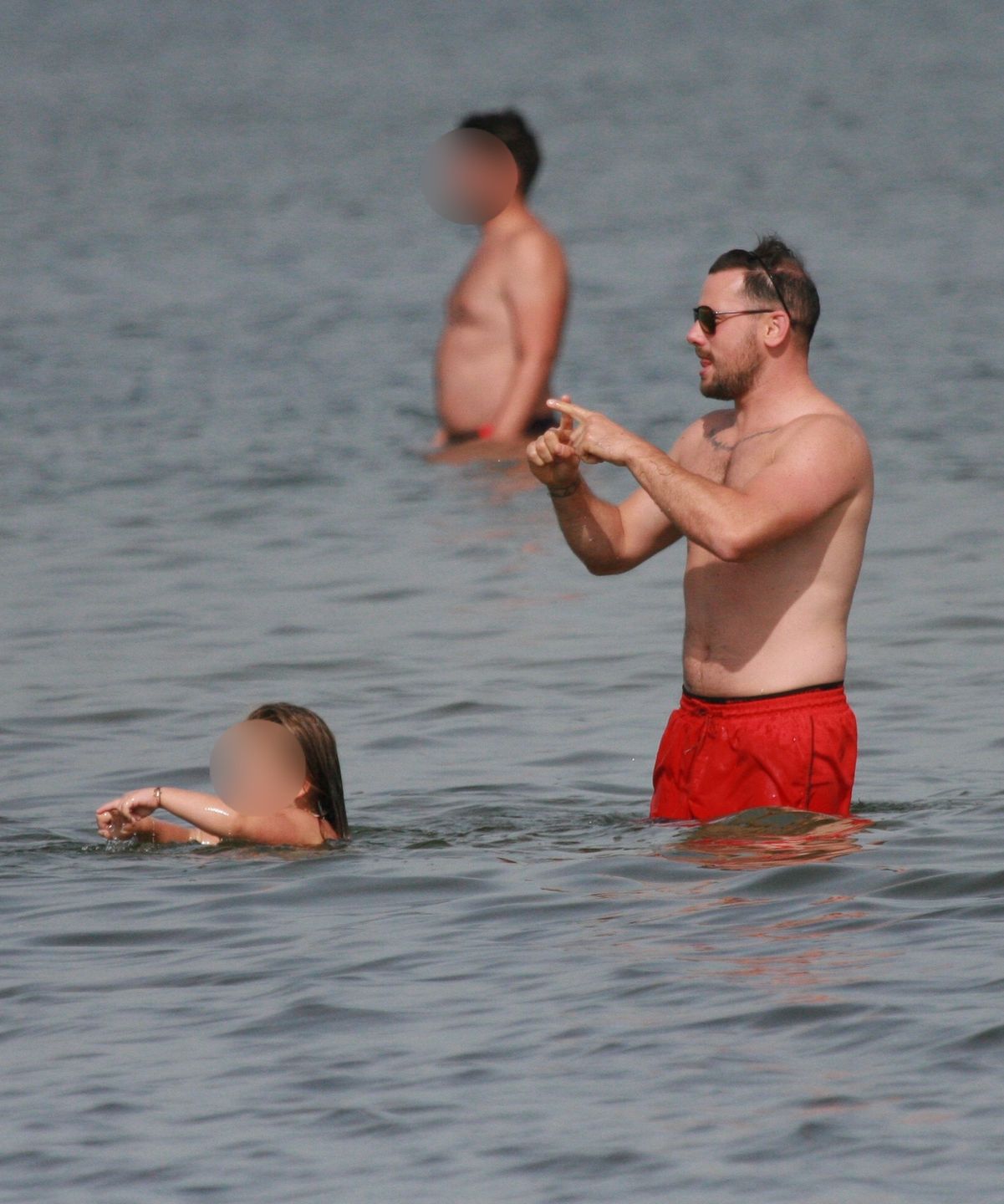 Sylwia Bomba i Grzegorz Collins na plaży w Sopocie