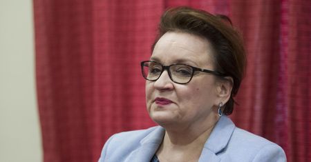 Szkodliwa ustawa PiS od 1 września. Rodzice po tekście Money.pl skarżą się na MEN