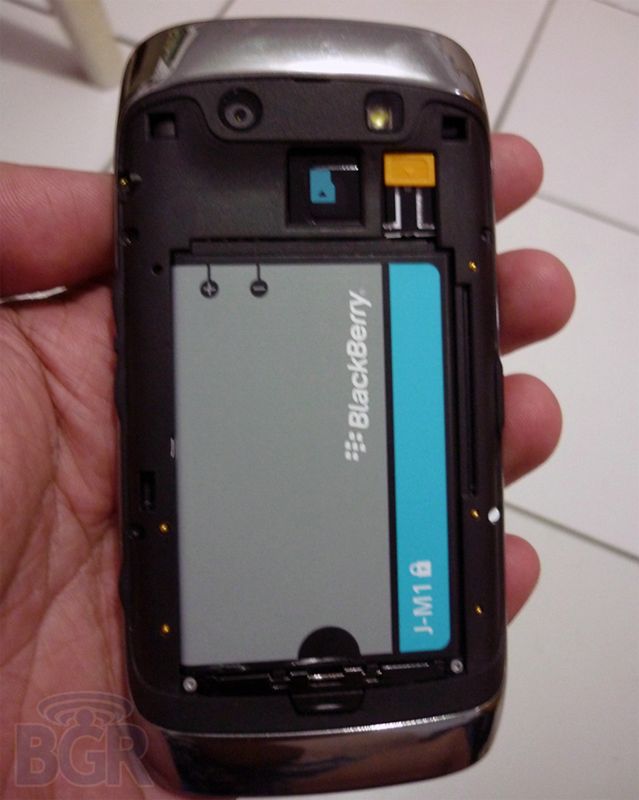 BlackBerry Touch po raz kolejny w Sieci - nowe zdjęcia i informacje 3