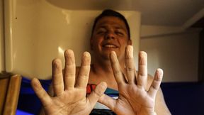 "Hipotermia, lęki, wizje jak z koszmaru". Dramatyczna relacja polskiego pływaka po ataku na rekord świata