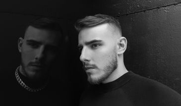 Ochman tuż przed półfinałem Eurowizji wypuszcza niezapowiedziany minialbum