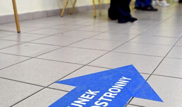 Świadkowie szczepień w Rzeszowie: podawano się za mundurowych