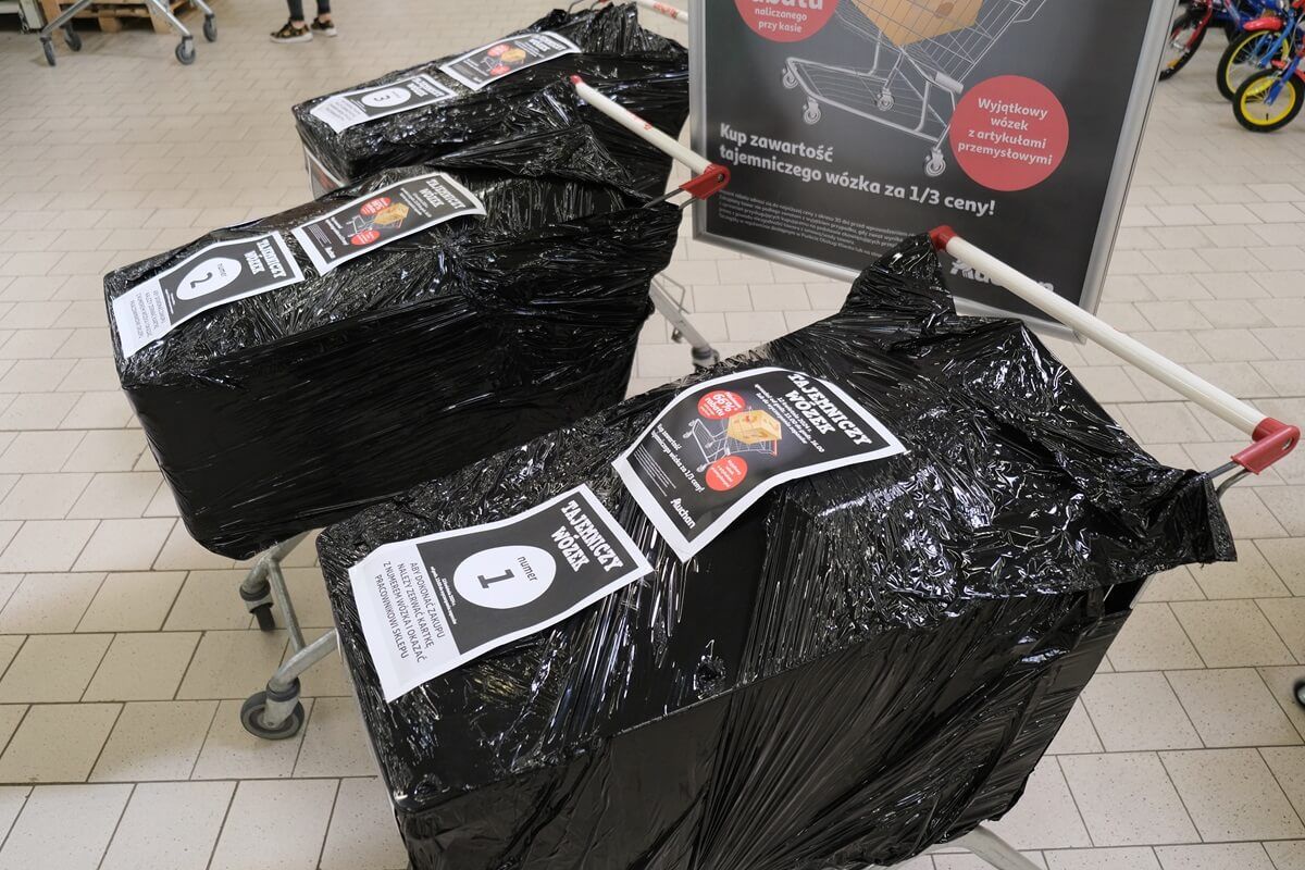 „Tajemniczy wózek” w Auchan